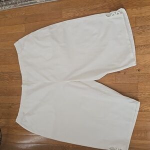 CROFT AND BARROW BRAND WOMENS PLUS SIZE WHITE CAPRI PANTS SIZE 5X